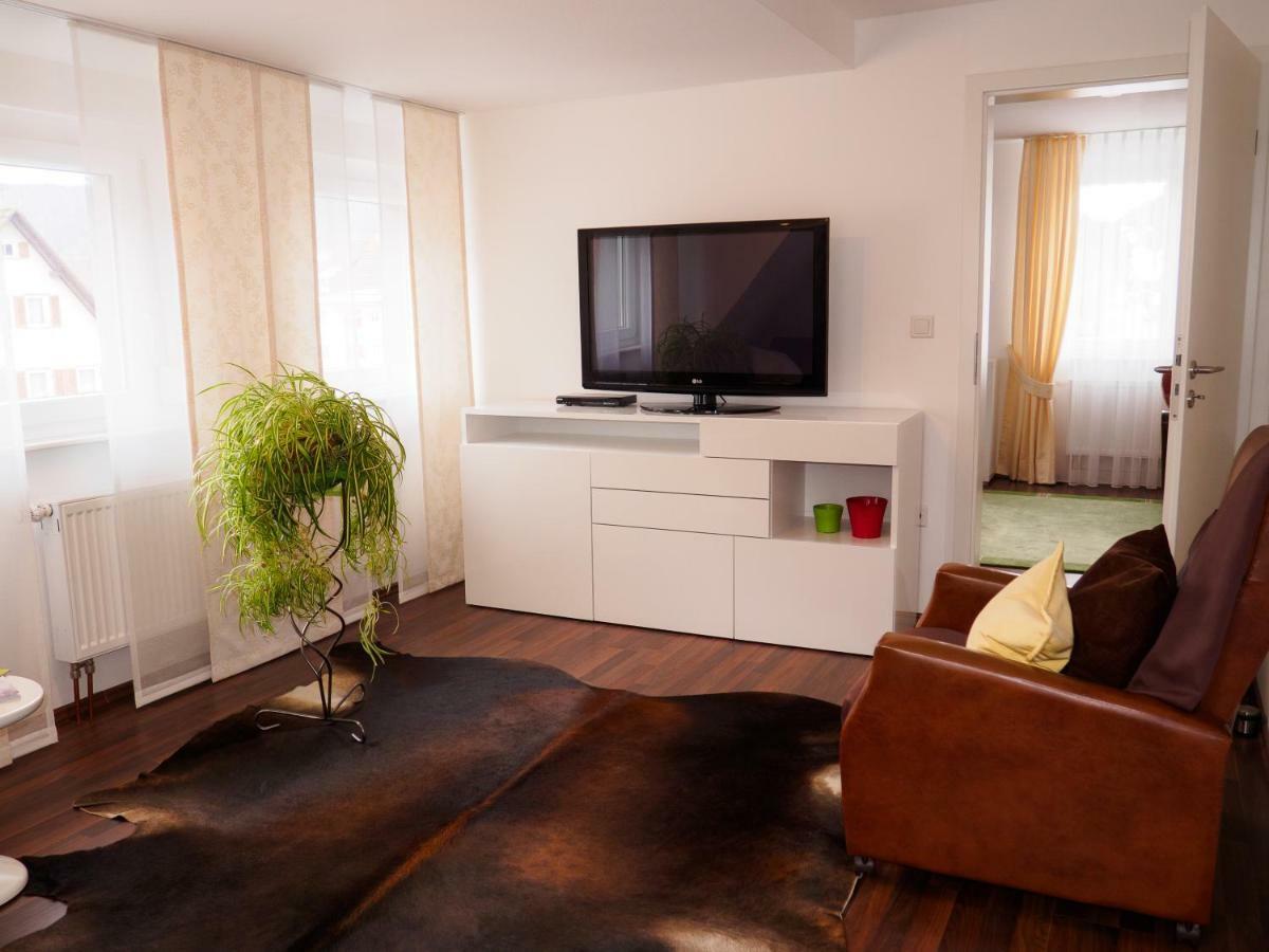 Haus Am Fluss Lägenhet Baiersbronn Exteriör bild